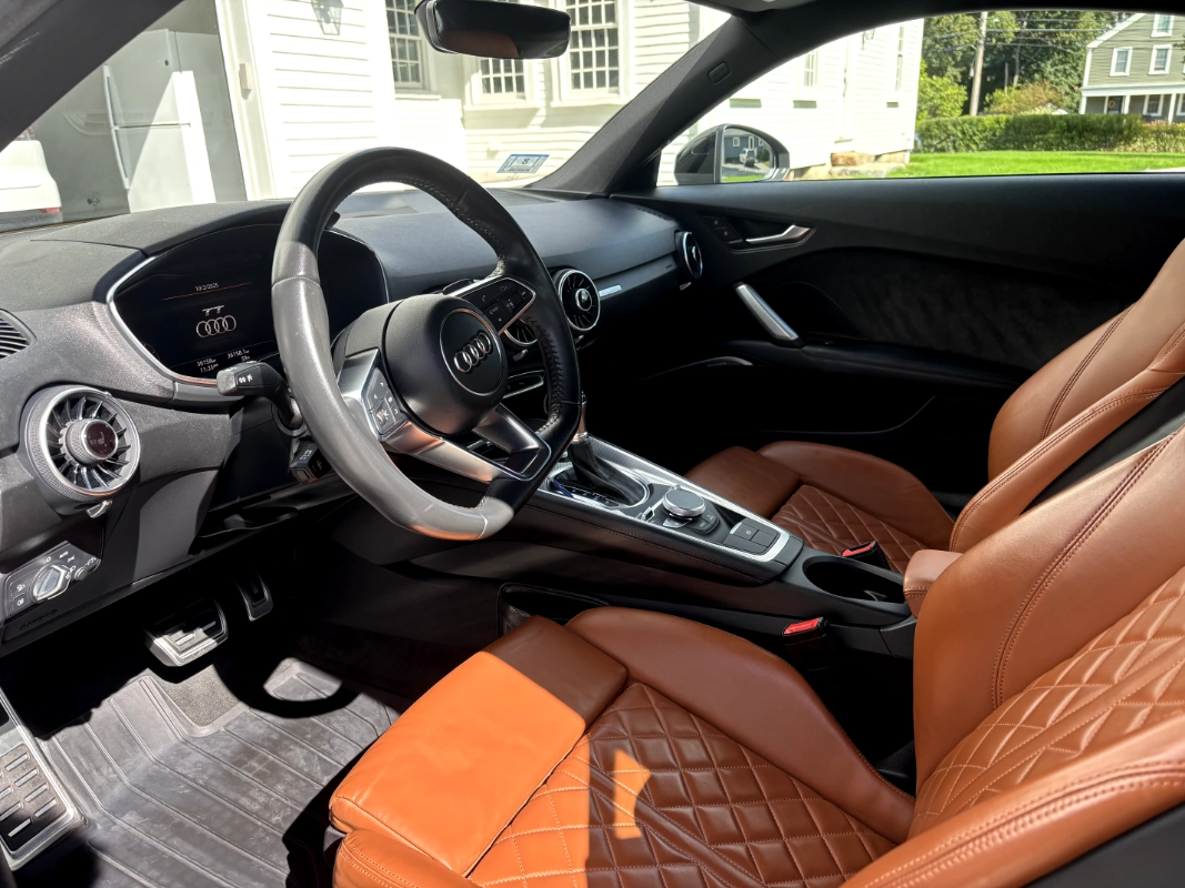 Audi TT - Photo 1